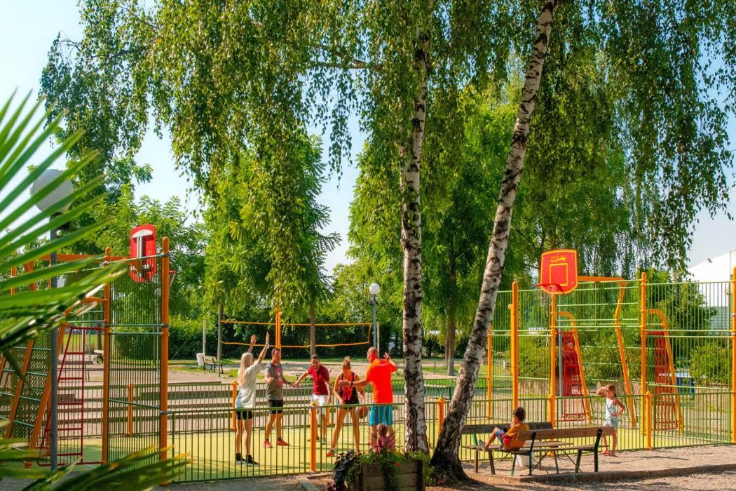 Mobil-Home Cosy 5 Personnes Camping Le Ried - Europapark Boofzheim Екстериор снимка